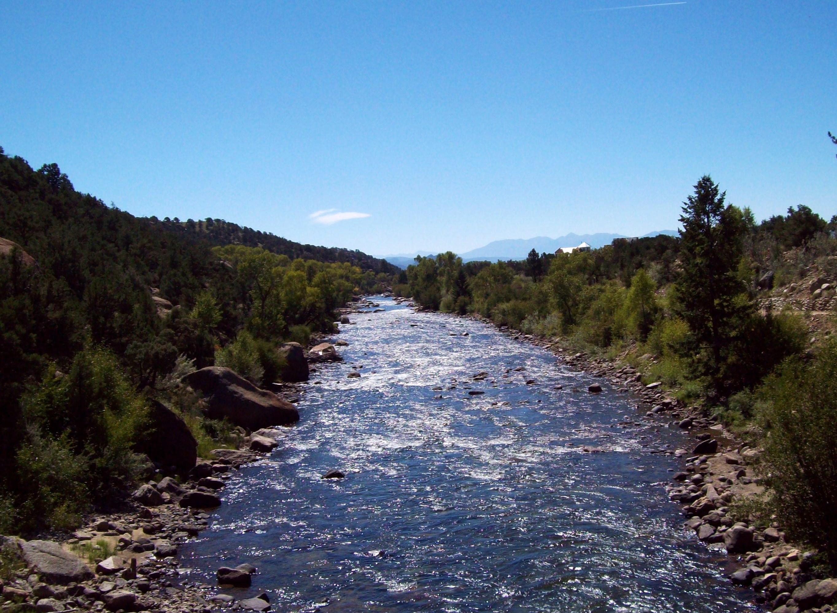 Willow Beach: Where the Arkansas River Meets Tranquility